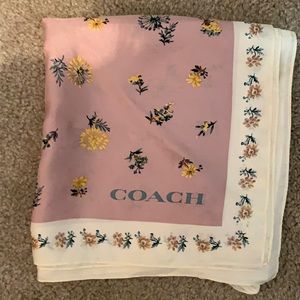 100% Rare Vintage SILK COACH FLORAL PRINT SCARF no call outs!